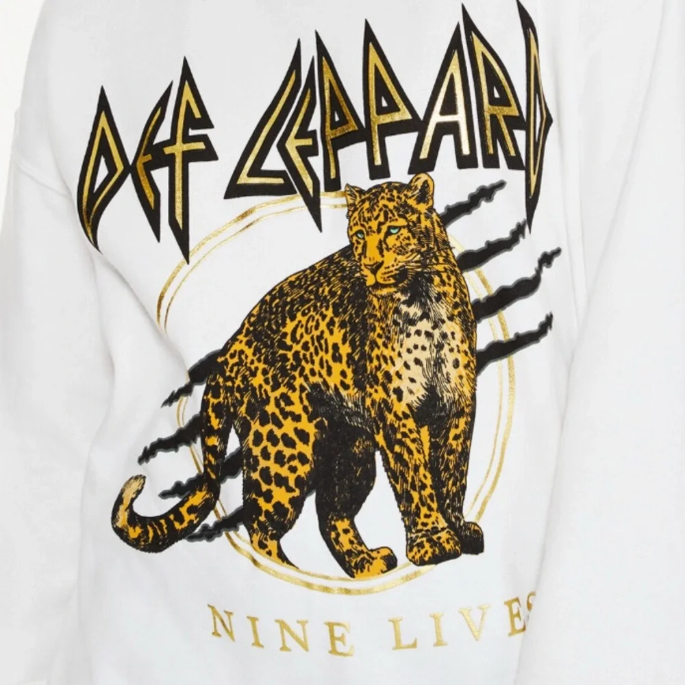 Aeropostale Oversized Def Leppard crewneck sweater - Picture 5 of 6